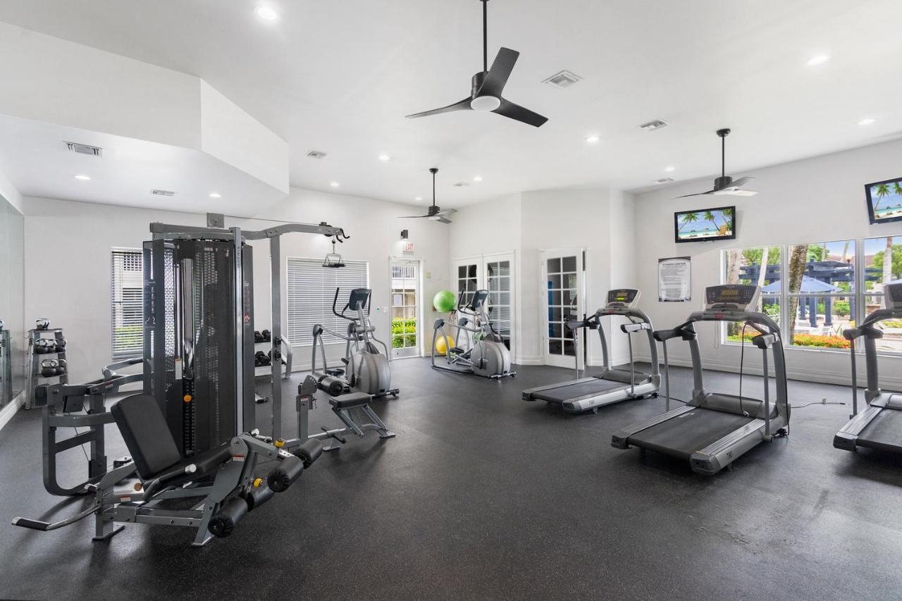 Отель Kasa Wellington South Florida Экстерьер фото
