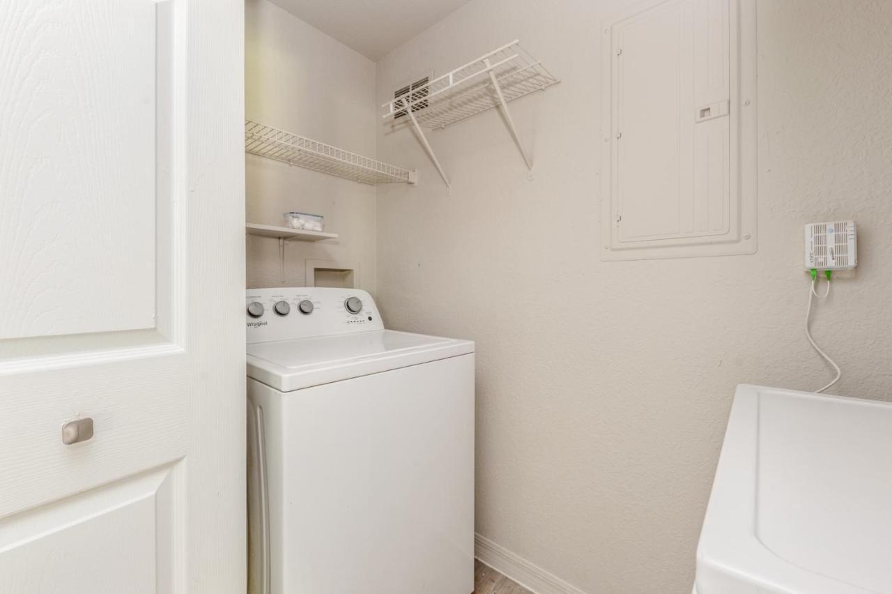 Отель Kasa Wellington South Florida Экстерьер фото
