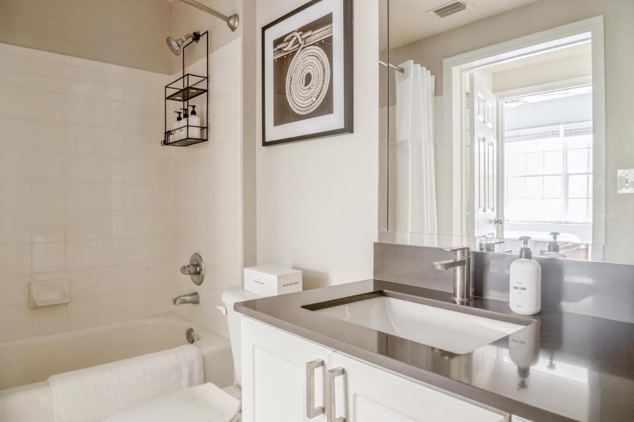 Отель Kasa Wellington South Florida Экстерьер фото